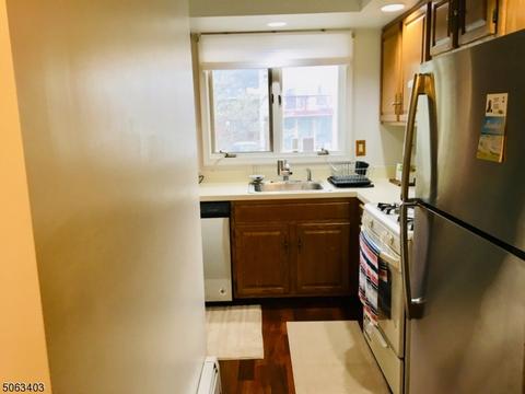 53 Victory Ct, Dover, NJ 07801 photo 2