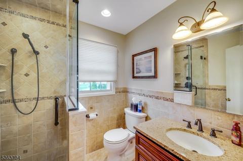 10 Webster Dr, Wayne, NJ 07470 photo 13