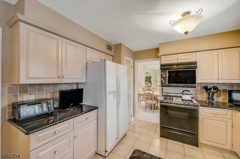10 Webster Dr, Wayne, NJ 07470 photo 8