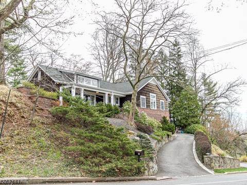 396 Ackerman St, Mountainside, NJ 07092 photo 1