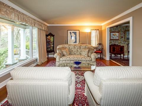396 Ackerman St, Mountainside, NJ 07092 photo 4
