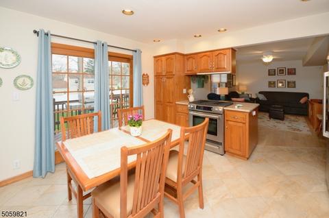 7 Lorenz Pl, Wayne, NJ 07470 photo 5