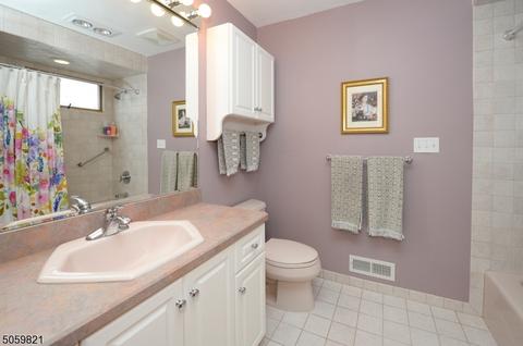 7 Lorenz Pl, Wayne, NJ 07470 photo 16