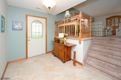 7 Lorenz Pl, Wayne, NJ 07470 photo 2