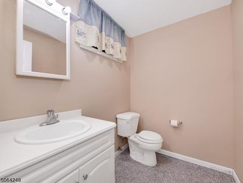 15 Decker Rd, Wanaque Boro, NJ 07420 photo 22