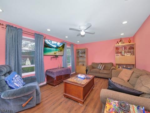 15 Decker Rd, Wanaque Boro, NJ 07420 photo 8