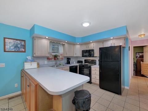 15 Decker Rd, Wanaque Boro, NJ 07420 photo 14