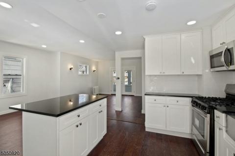 312 E 4th Ave, Roselle, NJ 07203 photo 8