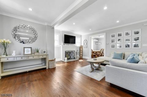 19 Van Dyke Pl, Summit, NJ 07901 photo 2