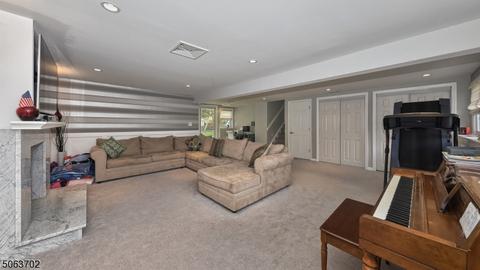 83 Berkley Ct, Wayne, NJ 07470 photo 11