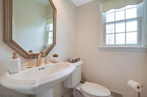 30 Gloucester Rd, Summit, NJ 07901 photo 13