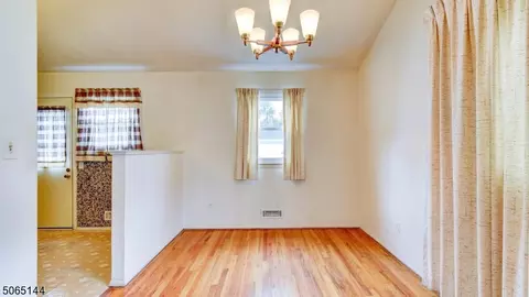155 Highview Ter, Dover, NJ 07801 photo 9