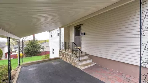 155 Highview Ter, Dover, NJ 07801 photo 3