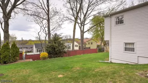 155 Highview Ter, Dover, NJ 07801 photo 22