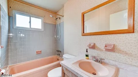 155 Highview Ter, Dover, NJ 07801 photo 17