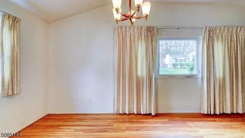 155 Highview Ter, Dover, NJ 07801 photo 10