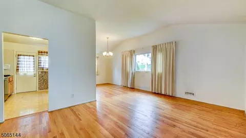 155 Highview Ter, Dover, NJ 07801 photo 4