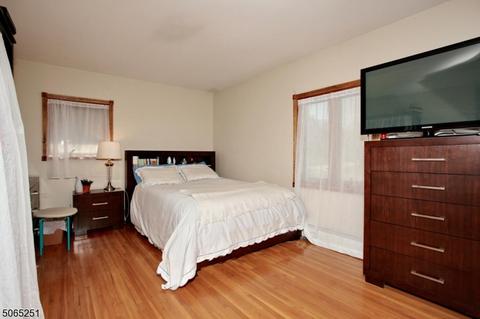 362 Valley View Ave, Paramus, NJ 07652 photo 14