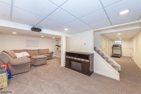 8 Mayfair Dr, Wayne, NJ 07470 photo 21