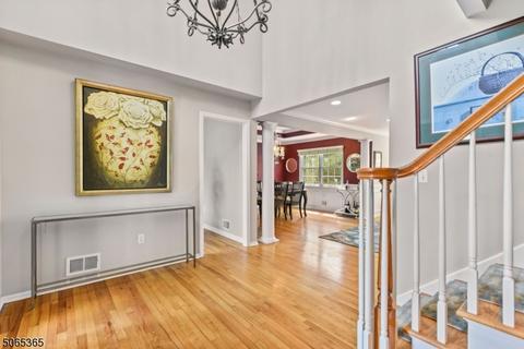 8 Leddell Rd, Mendham, NJ 07945 photo 3