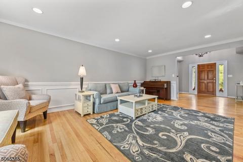 8 Leddell Rd, Mendham, NJ 07945 photo 4