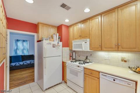 417 Pemberton Ave, Plainfield, NJ 07060 photo 9