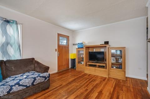 417 Pemberton Ave, Plainfield, NJ 07060 photo 4