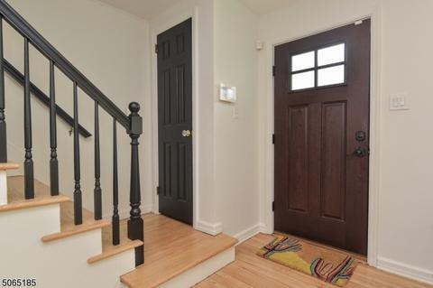 105 Dora Ave, Waldwick, NJ 07463 photo 2