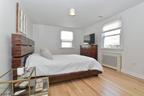 105 Dora Ave, Waldwick, NJ 07463 photo 8