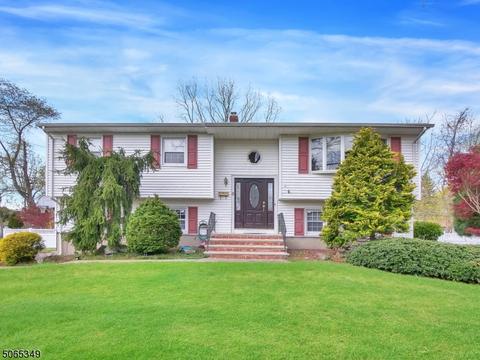 8 Kuiken Ct, Wayne, NJ 07470 photo 1