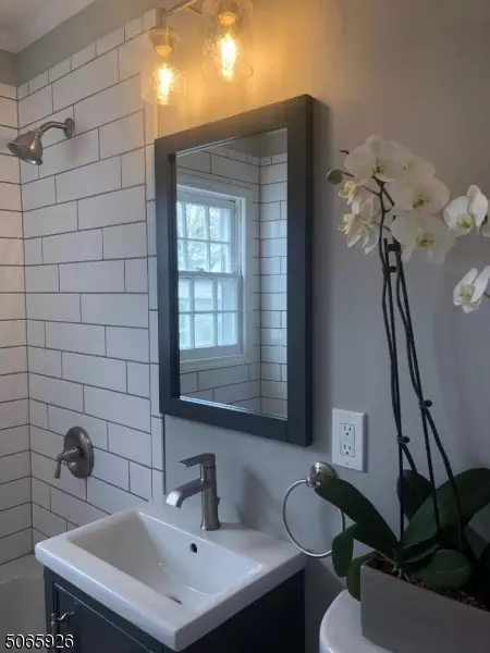 421 Cook Ave, Middlesex, NJ 08846 photo 9