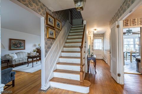 28 Normandy Dr, Wayne, NJ 07470 photo 2