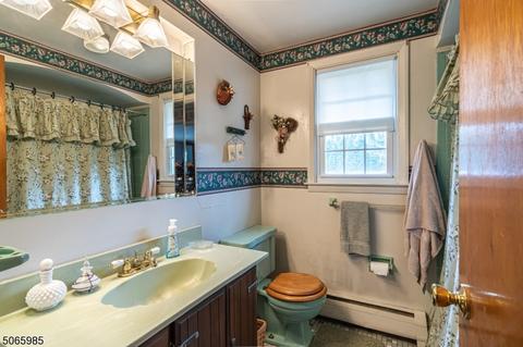 28 Normandy Dr, Wayne, NJ 07470 photo 20