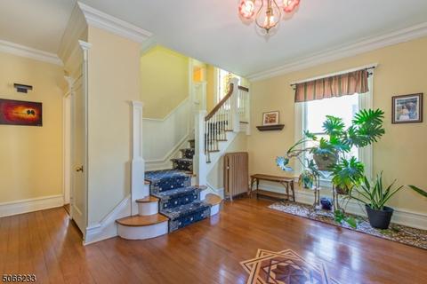 16 Berkeley Pl, Montclair, NJ 07042 photo 4