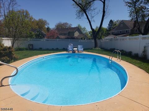 18 Van Dyk Pl, Pompton Plains, NJ 07444 photo 2
