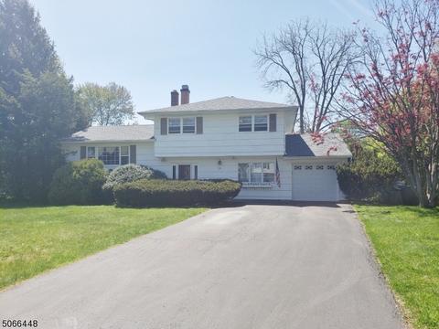 18 Van Dyk Pl, Pompton Plains, NJ 07444 photo 3
