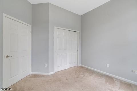 308 Four Seasons Dr, Wayne, NJ 07470 photo 15
