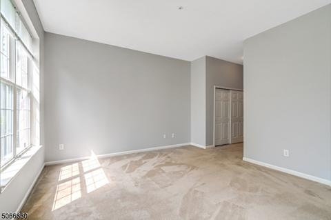 308 Four Seasons Dr, Wayne, NJ 07470 photo 13