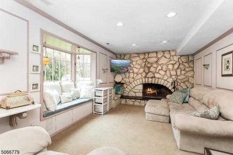 25 Braemar Dr, Wayne, NJ 07470 photo 9