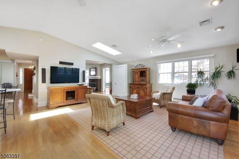 26 Maple Ter, Millburn, NJ 07041 photo 6