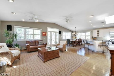 26 Maple Ter, Millburn, NJ 07041 photo 5