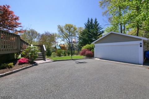 26 Maple Ter, Millburn, NJ 07041 photo 22