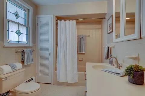 49 Mountainview Rd, Millburn, NJ 07041 photo 16