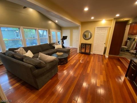 97 Beech St, Nutley, NJ 07110 photo 8