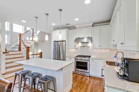 71 Franklin Pl, Summit, NJ 07901 photo 2