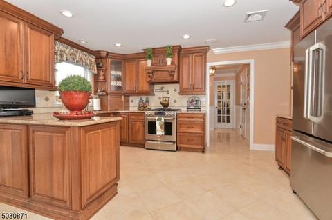 221 Webster Dr, Wayne, NJ 07470 photo 7