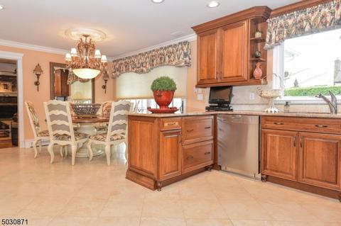 221 Webster Dr, Wayne, NJ 07470 photo 8