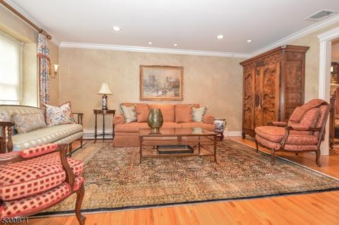 221 Webster Dr, Wayne, NJ 07470 photo 4