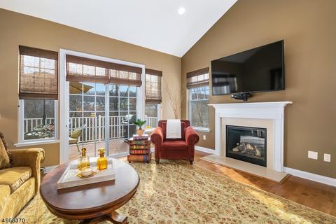 59 Wild Iris Ln, Hackettstown, NJ 07840 photo 9
