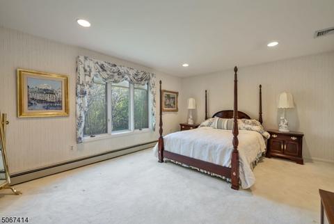 290 Skylark Ct, Paramus, NJ 07652 photo 14